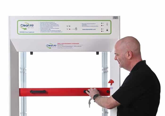 Maintaining School Fume Cupboards
