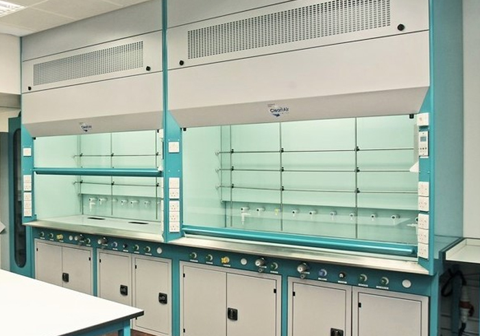 With a wealth of experience in the design, manufacture and installation of fume cupboards, Clean Air’s team of technical engineers will advise on suitable systems for each application.