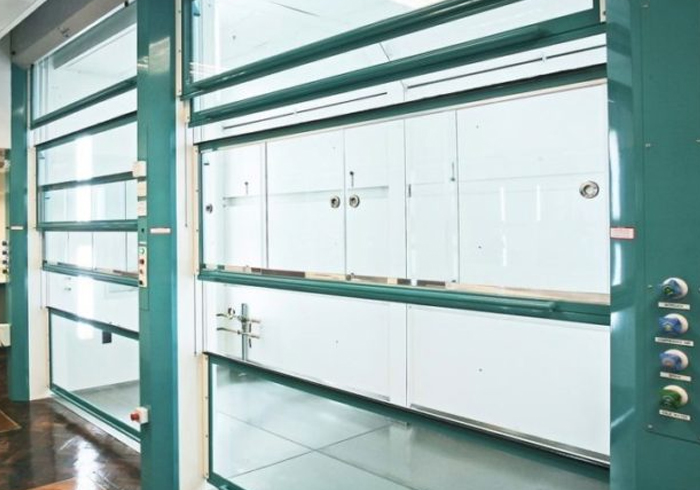 We have the design capacity to offer a number of options with our versatile Standard Fume Cupboards. 